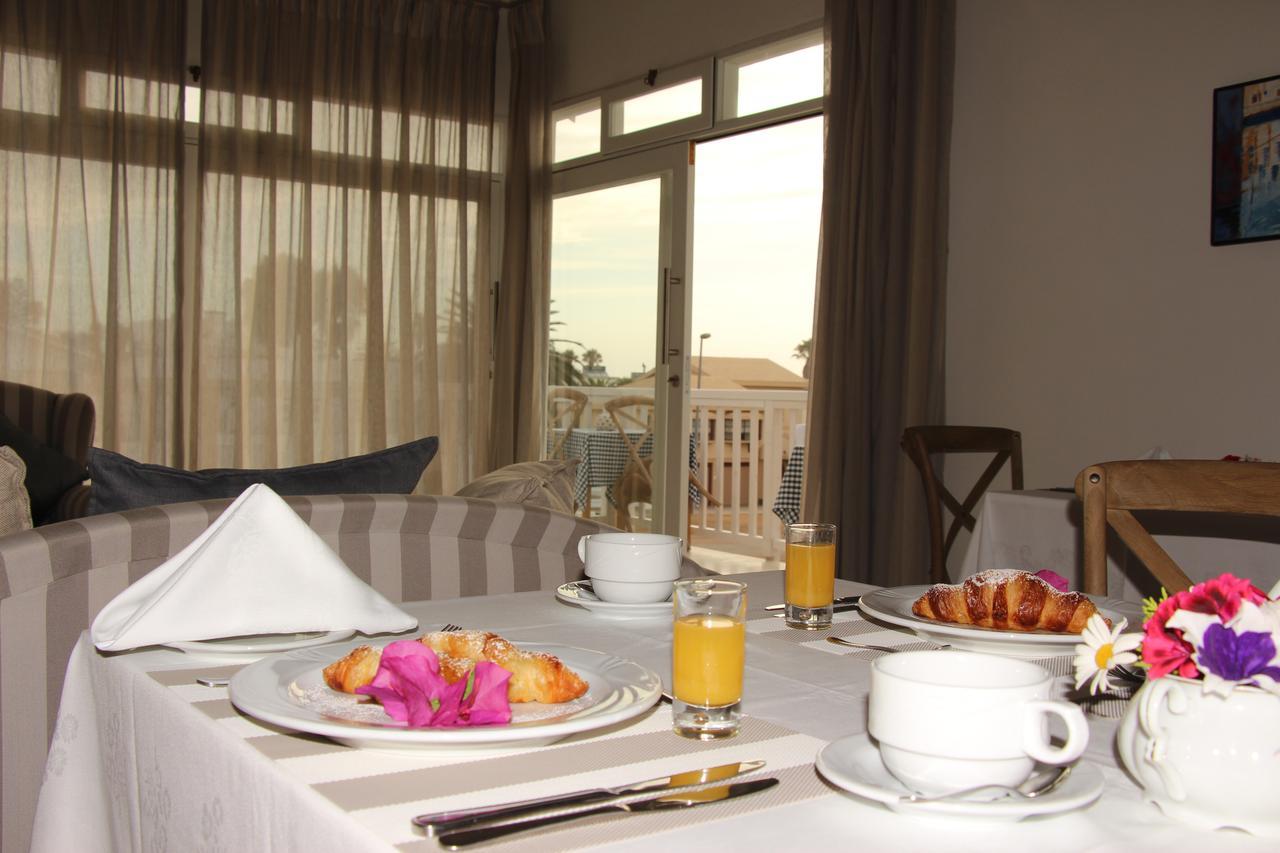 Casa Al Mare Guest House 스바코프문트 외부 사진